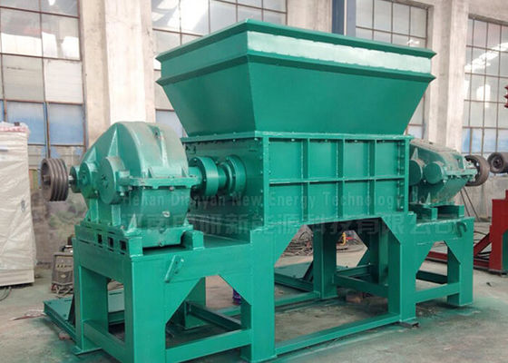 الصين عالية الكفاءة تقطيع النفايات الإلكترونية / الإلكترونية معدات إعادة تدوير النفايات المزود